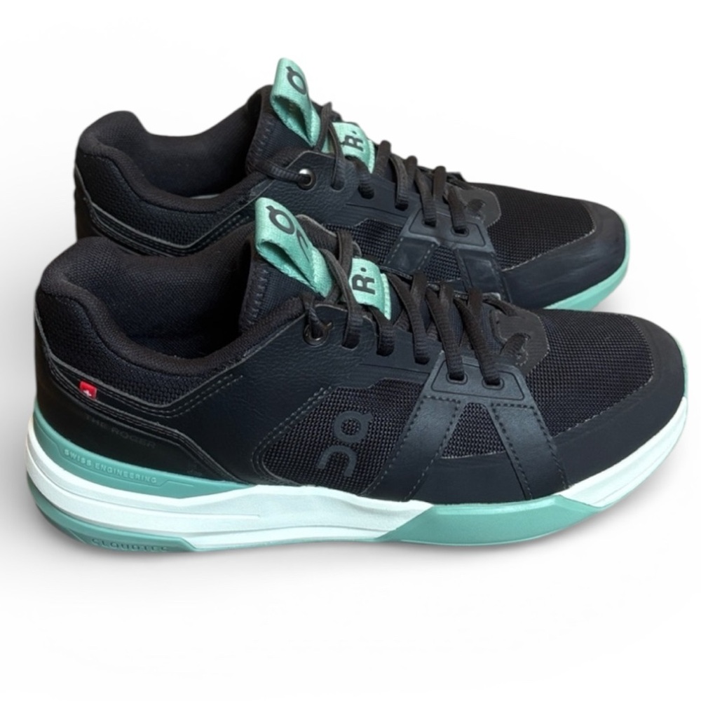 On The Roger Clubhouse Pro Tennis Shoes Women’s 8.5 Black Athleisure